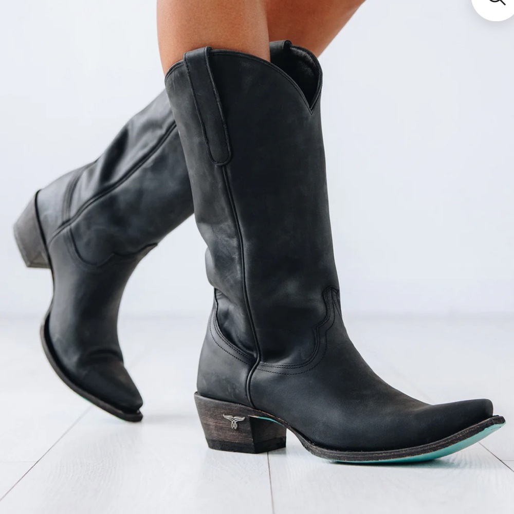 Matte Black Emma Jane Boots SZ 6